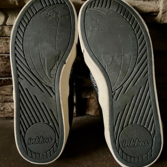 Inkkas Slip On Blue Geometric- Size 9 - Picture 3 of 4